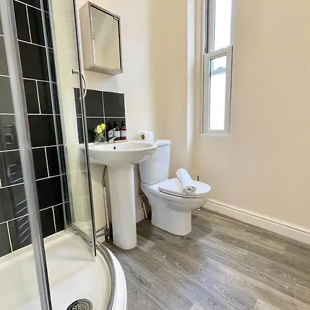 Lovely Twin Bed Studio Near Coventry Shopping Centre Extérieur photo